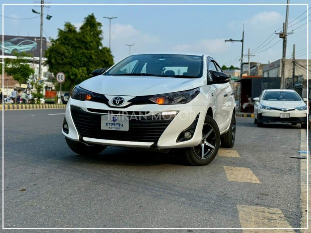 Toyota Yaris (1.5) CVTi 2021